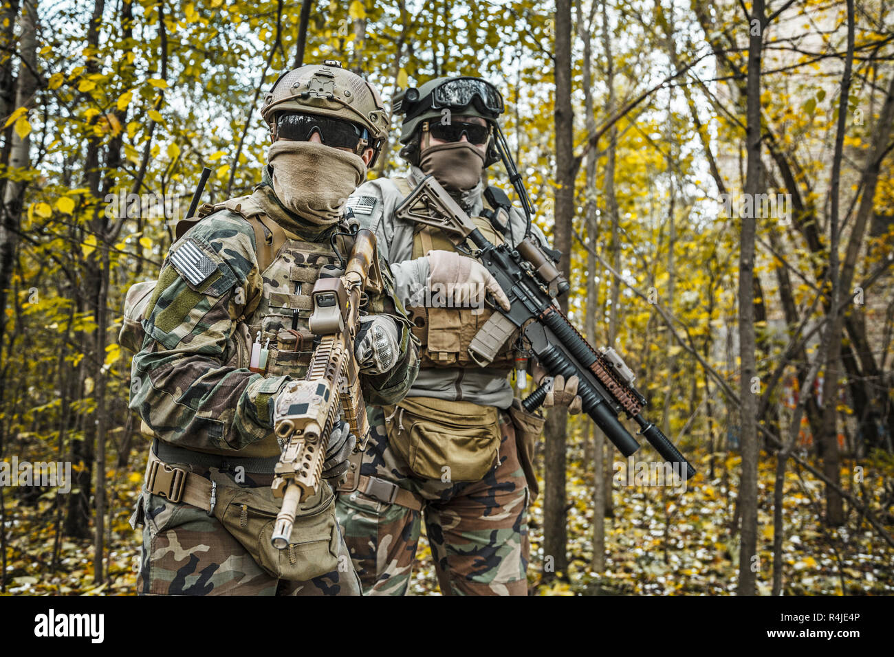 MARSOC-Jäger mit Waffen Stockfoto