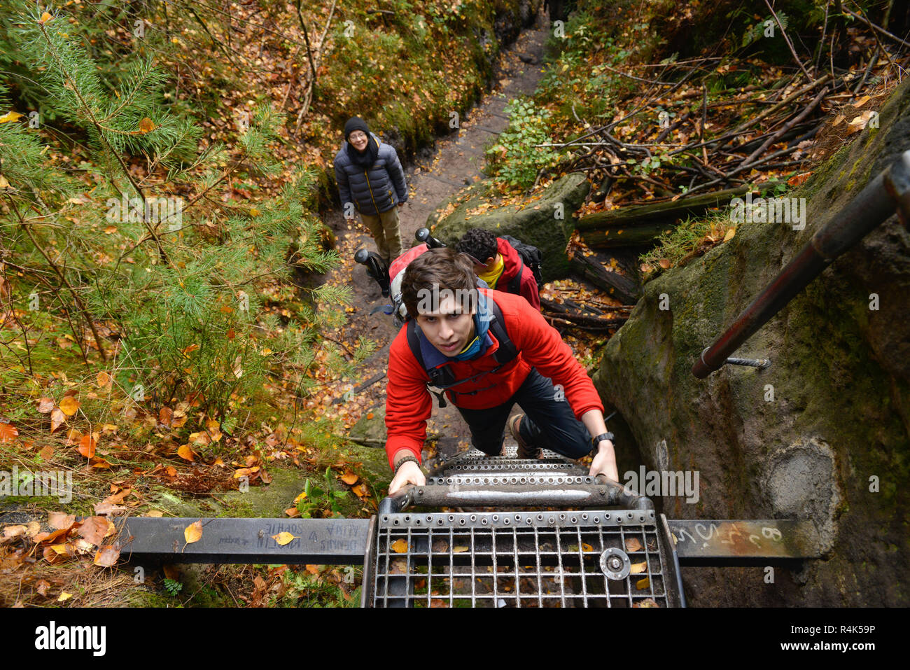 Klettern zu den Schrammsteinen, Schrammsteingebiet, Nationalpark Sächsische Schweiz, Sachsen, Deutschland, Kletterweg zu den Schrammsteinen, Nationalpa Stockfoto