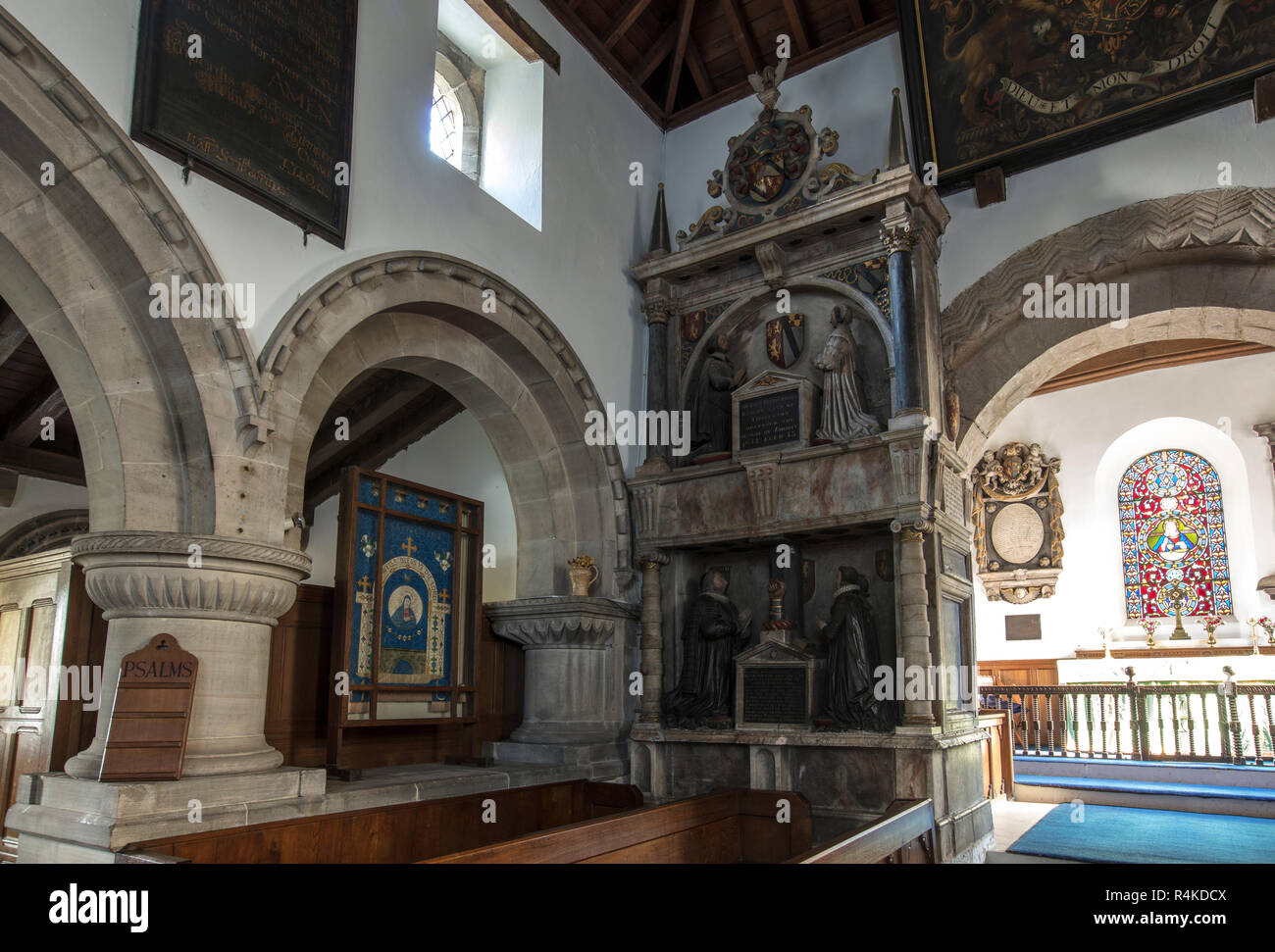 Tissington, Derbyshire, UK: Oktober 2018: St Marys Kirche Stockfoto