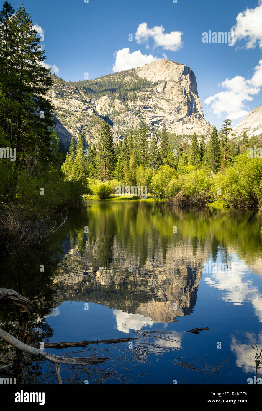 Mirror Lake im Yosemite Valley auf schönen Frühling Nachmittag, Kalifornien, USA Stockfoto