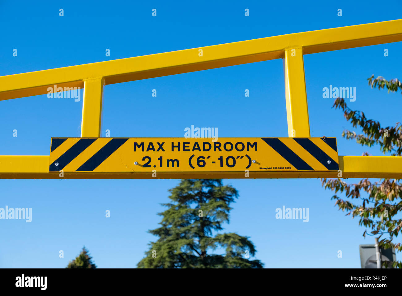 Durchfahrtshohe Stockfotos Und Bilder Kaufen Alamy