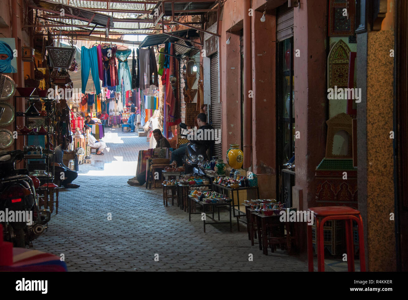 18-04-11. Marrakesch, Marokko. Einen sehr ruhigen Nachmittag in der Medina. Zu Heiß/Siesta. Foto © Simon Grosset/Q-Fotografie Stockfoto