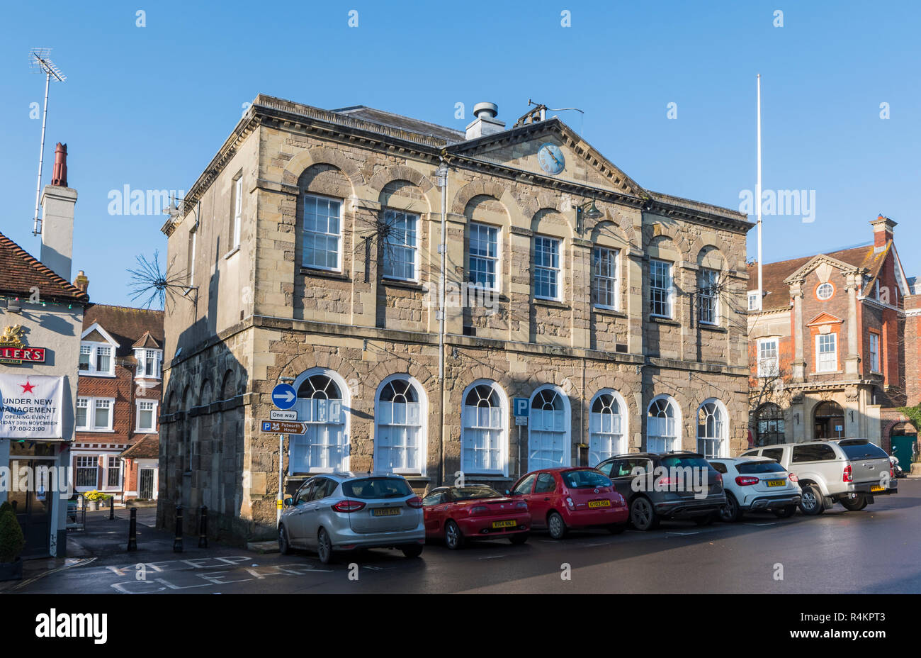 Leconfield Hall, ein Veranstaltungen in einem alten historischen Gebäude im Marktplatz, Petworth, West Sussex, England, UK. Stockfoto