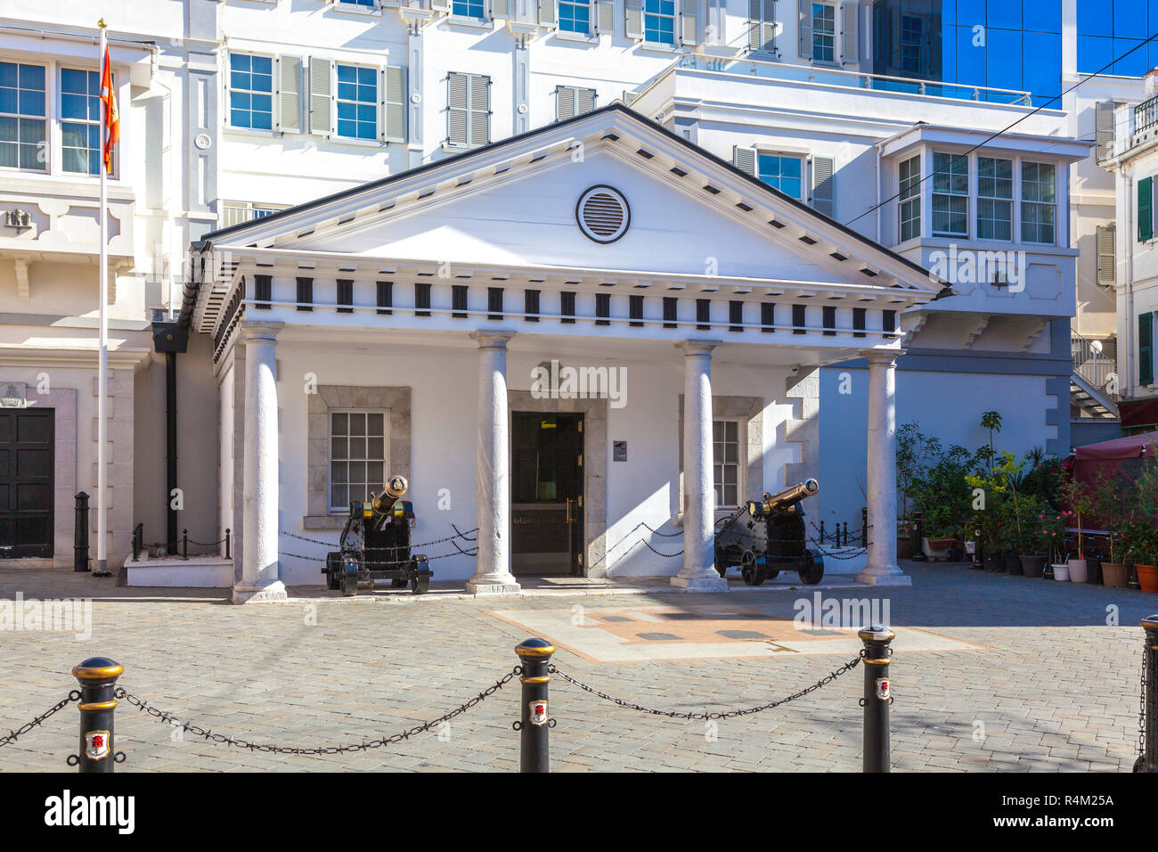 Kloster Pförtnerloge, Bau von Seiner Majestät Regierung von Gibraltar und der Oberste Gerichtshof von Gibraltar. Stockfoto