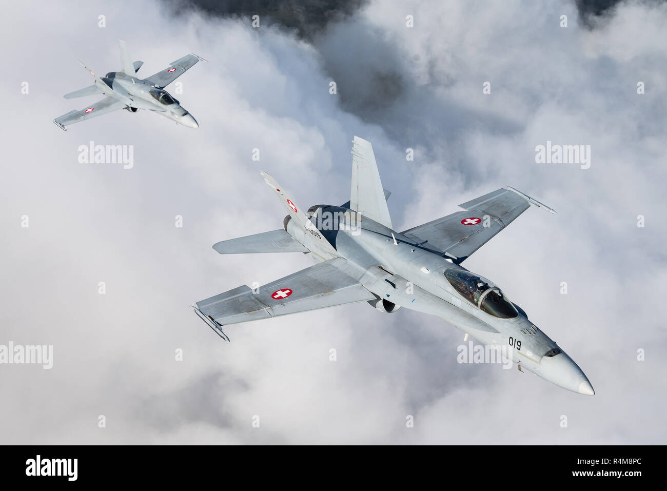 Fliegen mit der McDonnell Douglas F/A-18C Hornet der Schweizer Luftwaffe. Stockfoto