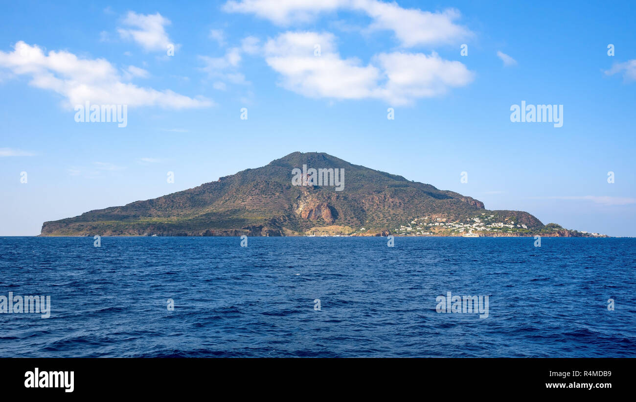 Panoramablick auf der Insel Salina, Äolische Inseln, Italien Stockfoto