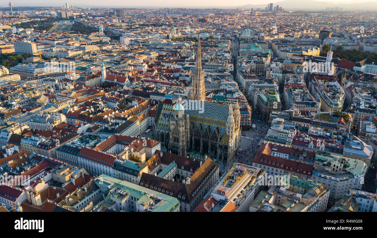 Stephansdom, oder St Stephen's Cathedral, Innere Stadt, Altstadt, Wien, Österreich Stockfoto