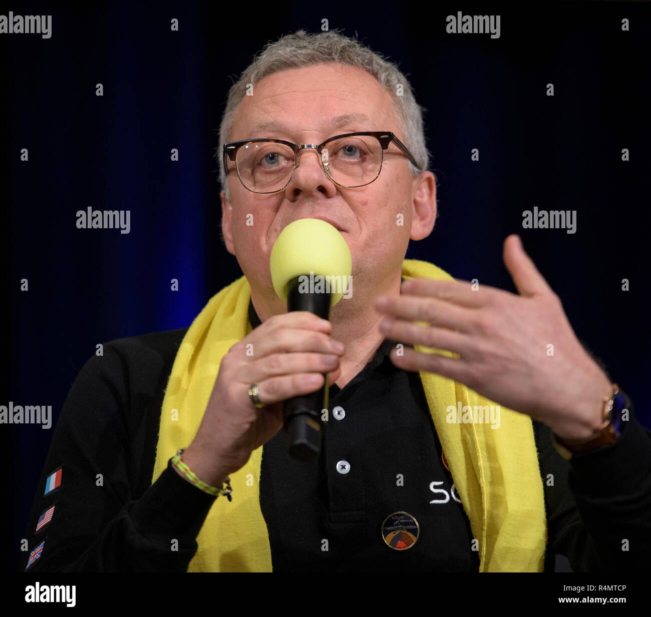 Philippe Laudet, SEIS Projekt Manager, Französische Nationale Raumfahrtagentur, spricht über Mars Einblick während einer Social Media Briefing in der Mission Support Bereich des Jet Propulsion Laboratory am 25. November 2018 in Pasadena, Kalifornien. InSight ist ein Mars lander, die den inneren Raum des Mars zu studieren und es ist geplant, auf dem Roten Planeten 26. November zu berühren. Stockfoto