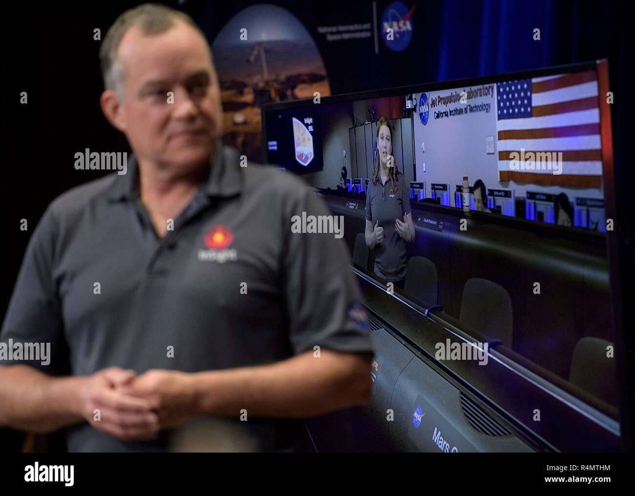 Tom Hoffman, Insight Manager, NASA JPL, spricht über Mars Einblick während einer Social Media Briefing in der Mission Support Bereich des Jet Propulsion Laboratory am 25. November 2018 in Pasadena, Kalifornien. InSight ist ein Mars lander, die den inneren Raum des Mars zu studieren und es ist geplant, auf dem Roten Planeten 26. November zu berühren. Stockfoto