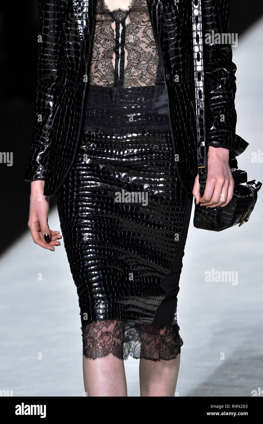 NEW YORK, NY - 05. SEPTEMBER: ein Modell geht der Start- und Landebahn während der Tom Ford fashion show im September 2018 an der New York Fashion Week im Park Avenue Armory o Stockfoto