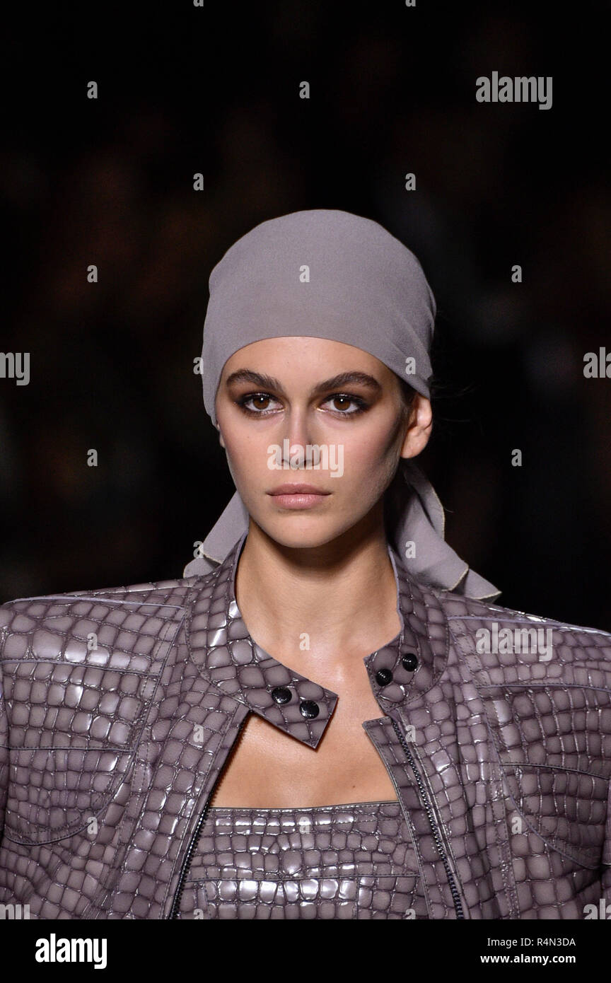 NEW YORK, NY - 05. SEPTEMBER: Kaia Gerber geht der Start- und Landebahn während der Tom Ford fashion show im September 2018 an der New York Fashion Week im Park Avenue Armo Stockfoto