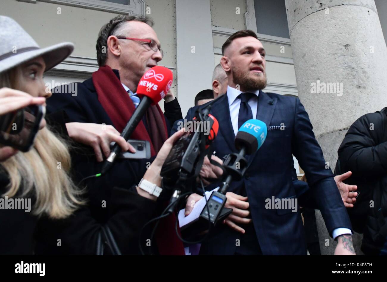 Naas, Kildare, Irland. 28. Nov 2018. Conor McGregor verlassen Amtsgericht nach für das Schnellfahren Credit: John Rooney/Alamy Leben Nachrichten geladen wird Stockfoto