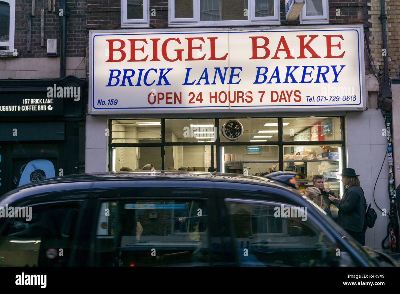 Sie Salz Rindfleisch Bagels im Osten Londons Brick Lane Stockfoto