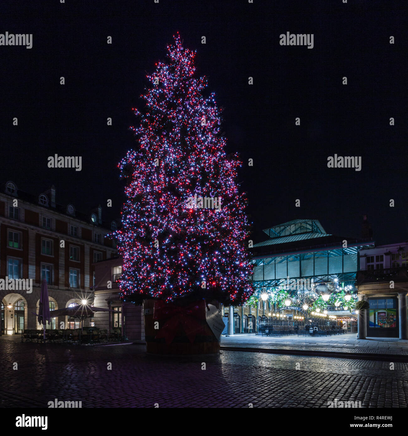 Berühmte Weihnachtsbaum in Covent Garden in London. Stockfoto