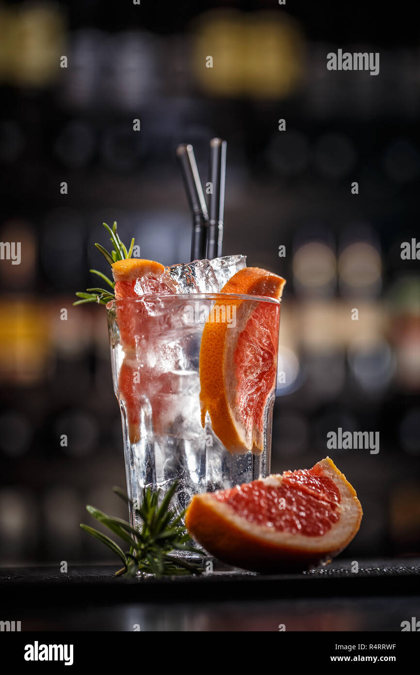 Grapefruit und Rosmarin cocktail Stockfoto