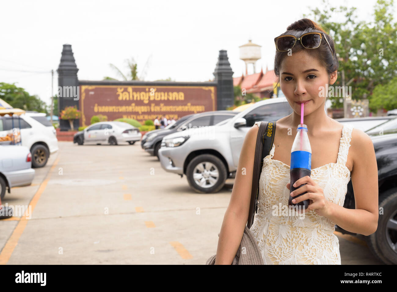 Junge schöne asiatische Frau in Urlaub in Ayutthaya, Thaila Stockfoto