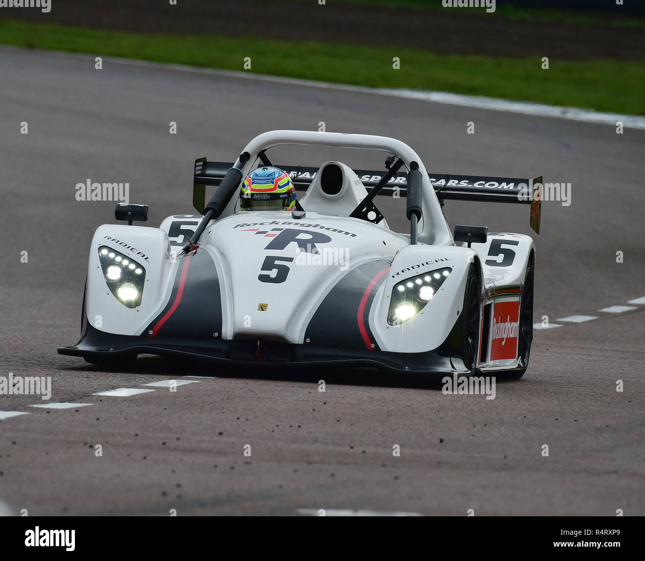 Peter Hardman, Radical SR3, eine Stunde Rennen, Rockingham Super Send-Off, Rockingham Motorsport Speedway, Samstag, 25 November, 2018, Autosport, Autos, Stockfoto