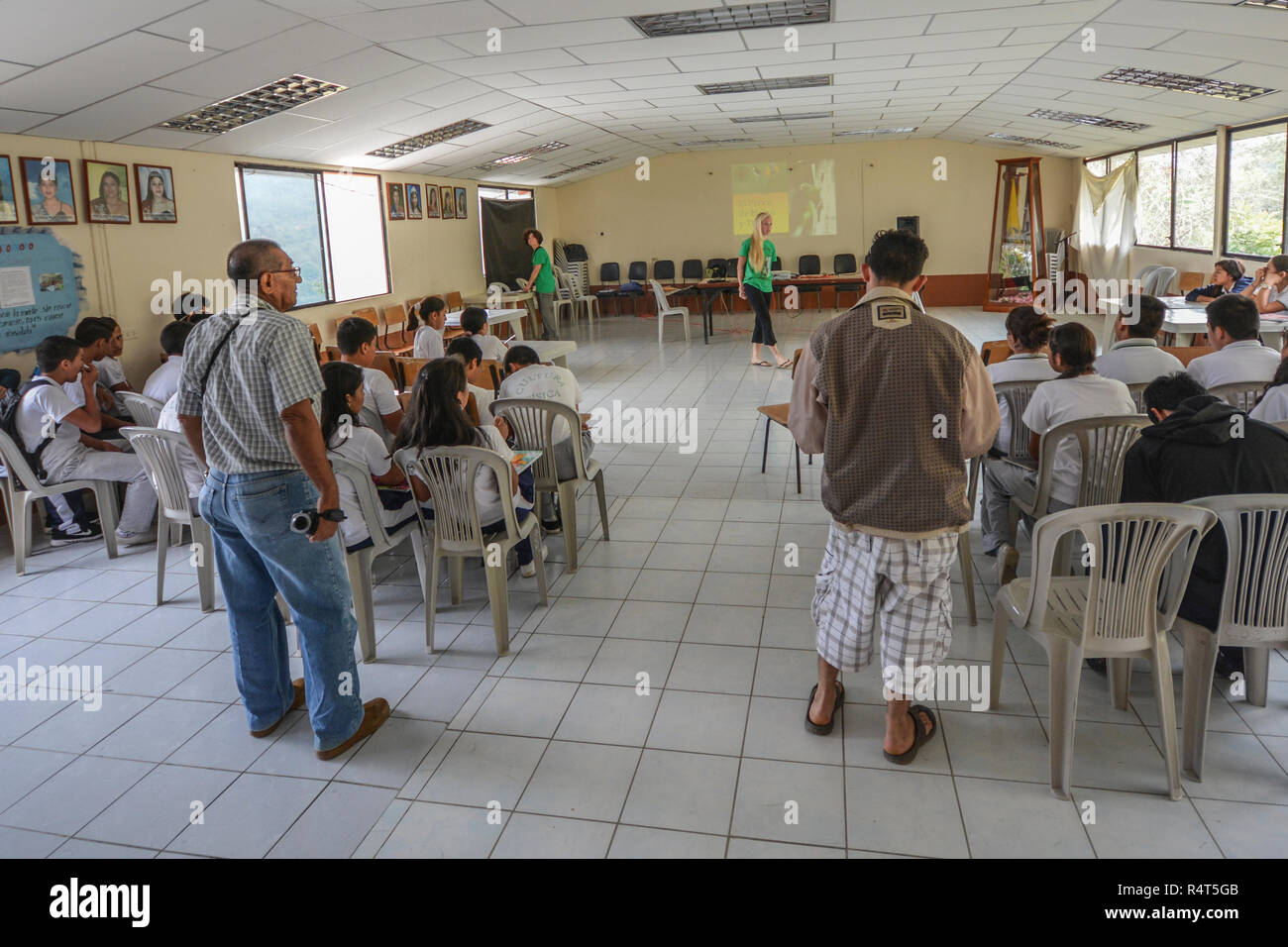 Eine kleine Ecuadorianische Schule in der Provinz El Oro in Ecuador. Stockfoto