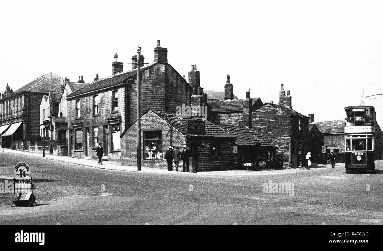 Kreuzung Drighlington Anfang der 1900er Jahre Stockfoto