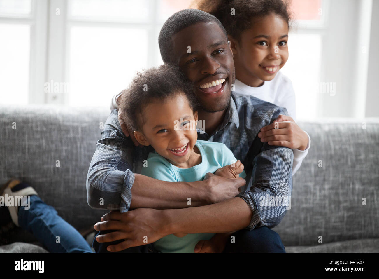Kopf geschossen Portrait happy African American Family zu Hause Stockfoto
