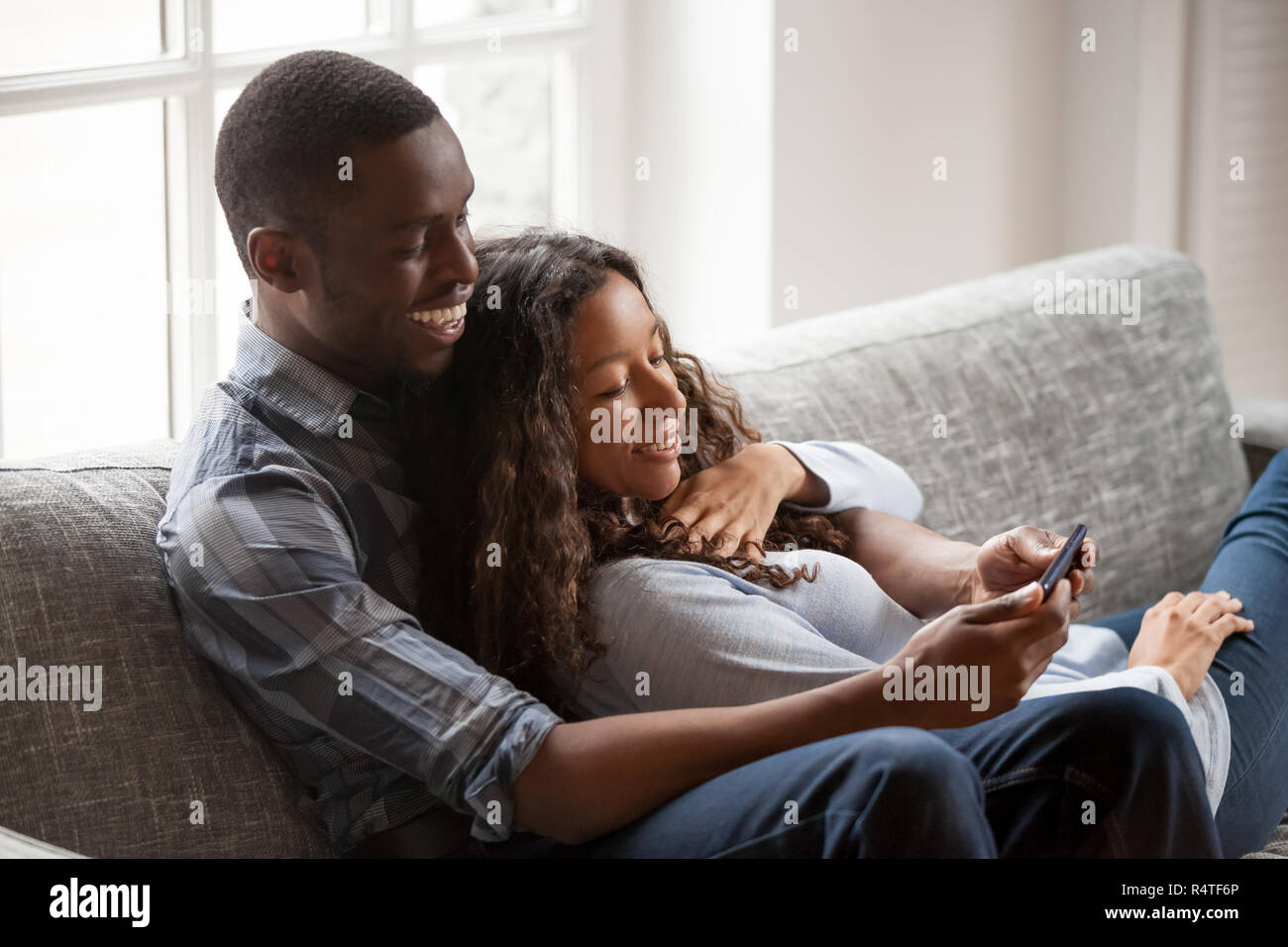Afrikanische amerikanische Paar in Liebe Spaß zusammen Stockfoto