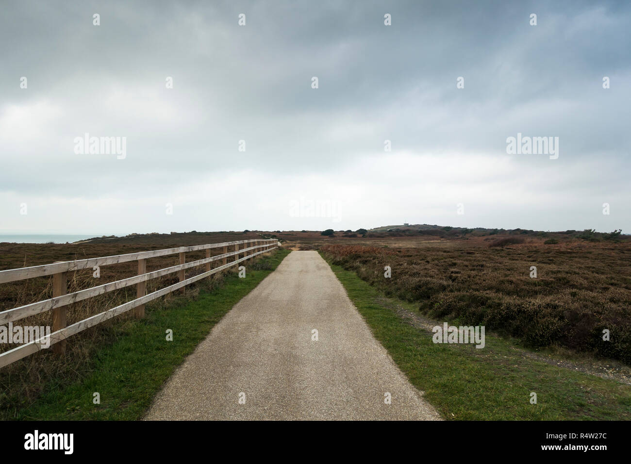 Hengistbury Head. Leeren Pfad, Wanderweg, durch die Heide. Dorset, Großbritannien Stockfoto