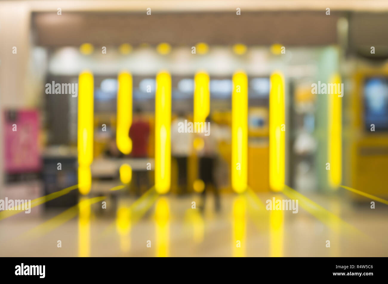 Abstract blur Hintergrund der Geldautomaten Maschine für Rücktritt oder Bargeld einzahlen. Stockfoto