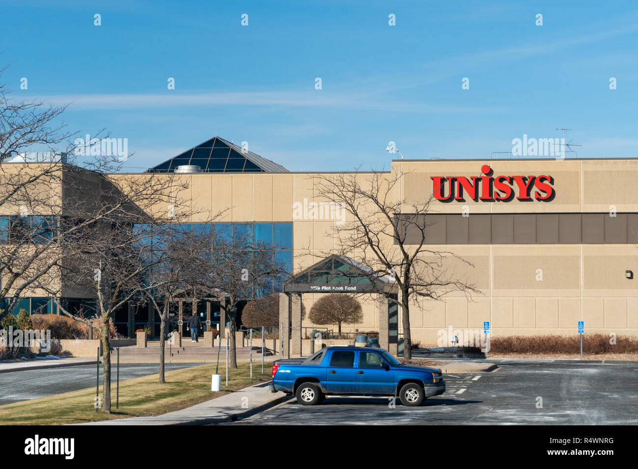 ST. PAUL, MN/USA - November 18, 2018: Unisys corporate campus und Logo. Unisys Corporation ist eine US-amerikanische Global Information Technology comp Stockfoto