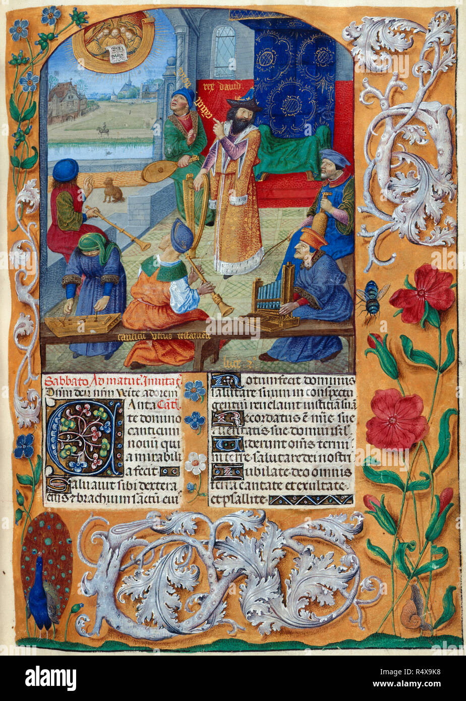 David und Musiker, [Ganze folio] Der Psalter. David stellt seine Sängerinnen und Sänger des "alten Songs" des Alten Testaments auf das "neue Lied" der Engel begrüßte die Geburt Christi David hält eine Harfe; orher Instrumenten gehören ein Hackbrett, tragbare Orgel, rebec und Laute. Anfang von Psalm 95 mit verzierten erste 'C'. Grenzen mit Trompe-l'oeil-Dekoration von Acanthus, Blumen, Insekten, und der Pfau Bild von Isabella Brevier. Ursprünglich veröffentlichte/in S. Niederlande [Brügge?] hergestellt; ca. 1490-1497. Illustriert von Master der Dresdener Gebetbuch. Museum: British Library. Stockfoto