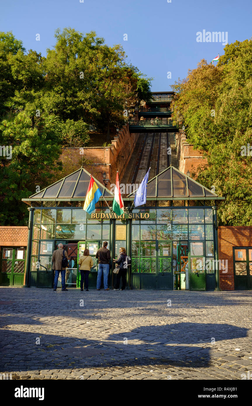 Budavari Siklo Schloss Buda Standseilbahn in Budapest Ungarn Stockfoto