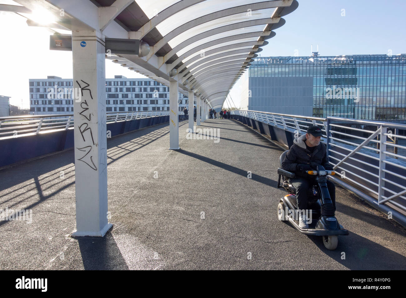 Glocken, Brücke, Fluss Clyde, Glasgow, Schottland, Vereinigtes Königreich Stockfoto