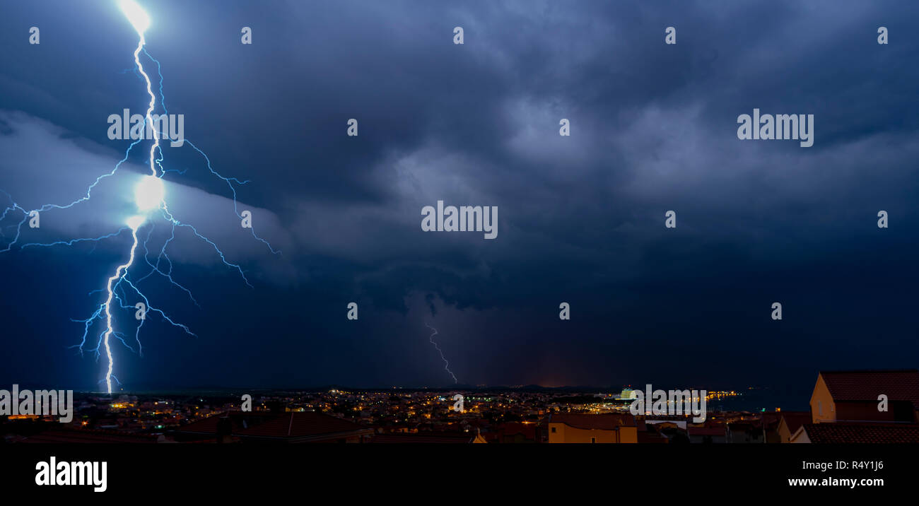 Gewitter über Vodice - Kroatien im Juni 2018 Stockfoto Gewitter über Vodice - Kroatien im Juni 2018 Stockfoto