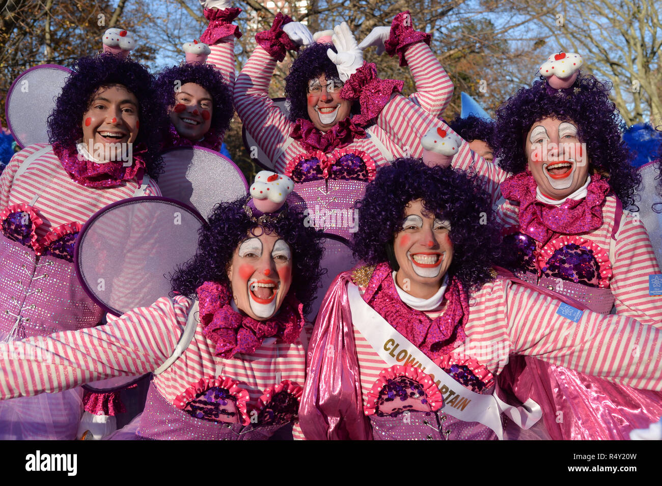 Darsteller auf der 92. jährlichen Thanksgiving Day Parade von Macy's anzusehen in New York am Nov. 22, 2018. Stockfoto