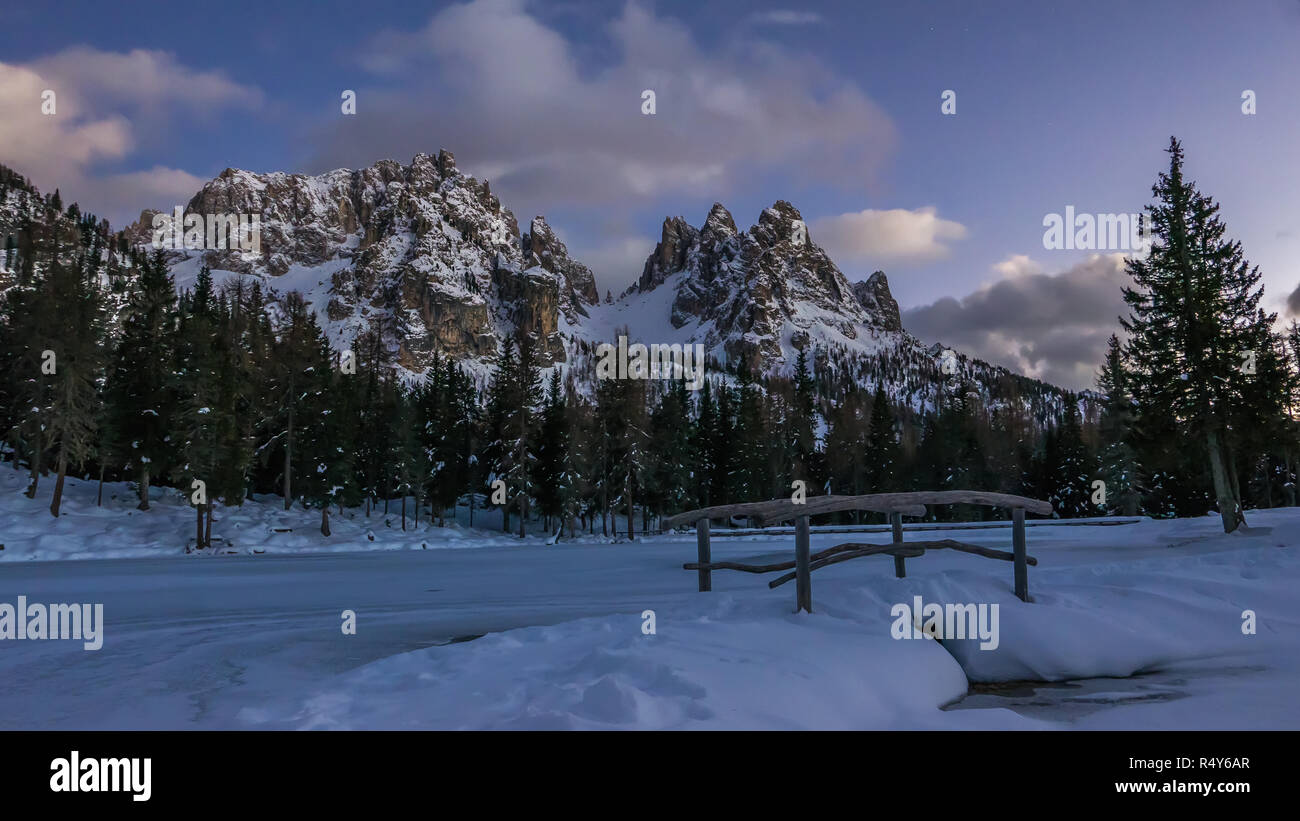 Magic alpine Winterlandschaft Stockfoto
