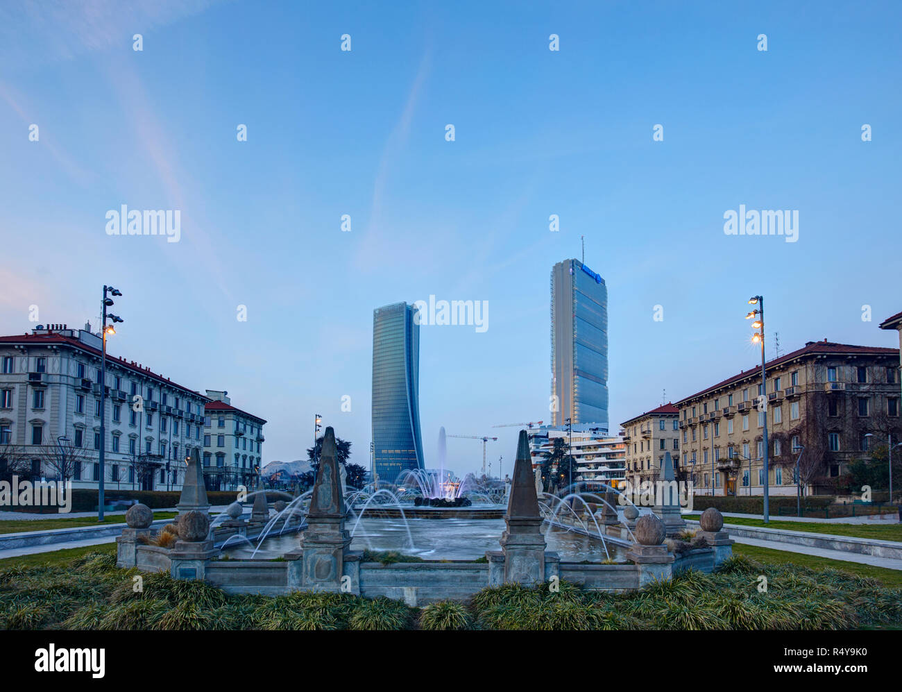 Die moder Architektur von Citylife Bezirk, von Giulio Cesare Square, in Mailand, Italien Stockfoto