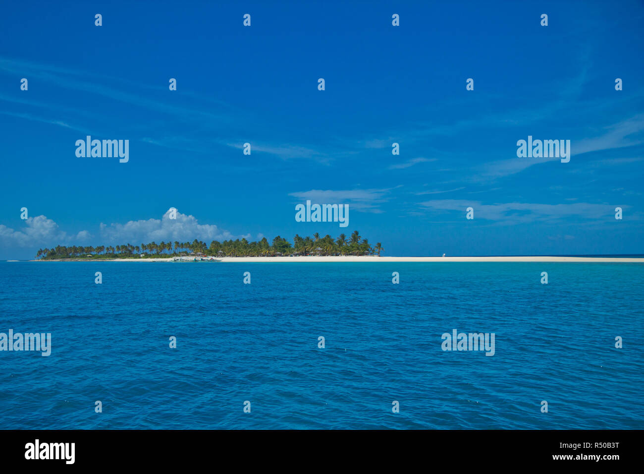 Kalanggaman Island ist eine der schönsten Inseln der Philippinen. Das Wasser so klar und blau, im Sand so weiß wie Pulver. Stockfoto