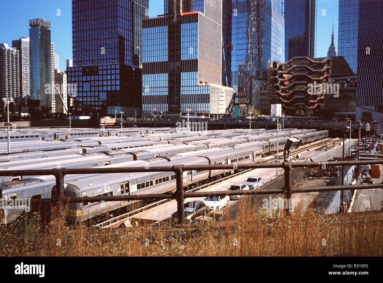 Schiff das Wahrzeichen Thomas Heatherwick Studio entwickelte Struktur im Bau im Hudson Yards Entwicklung, New York City, NY, USA Stockfoto