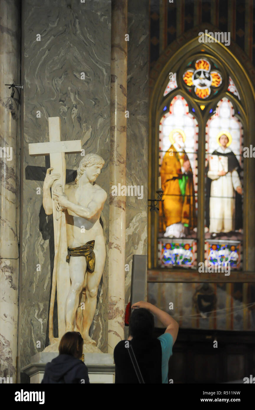 Renaissance Statue des Cristo Della Minerva (auferstandenen Christus) von Michelangelo im gotischen Basilika Santa Maria sopra Minerva (Basilika Santa Maria abov Stockfoto
