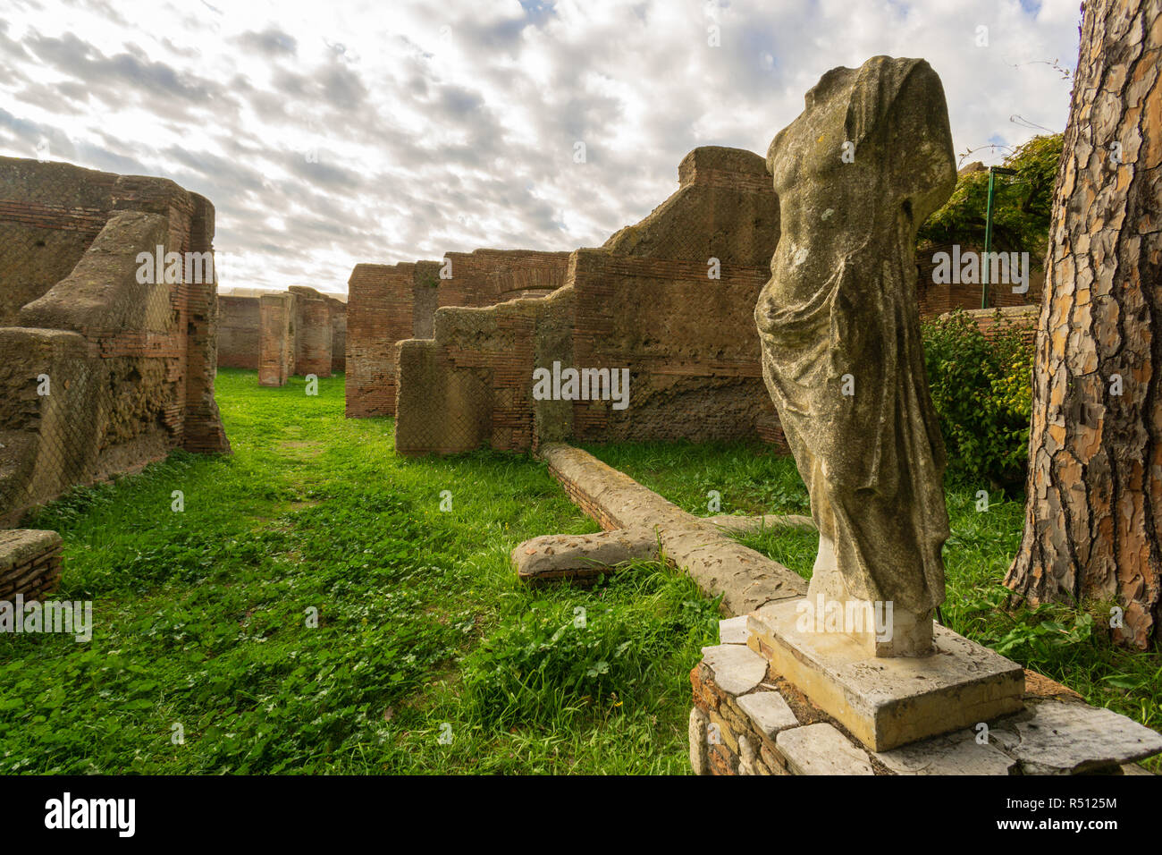 Ostia Antica in Rom, Italien. Landschaft in der Römischen archäologischen Ruinen Stockfoto