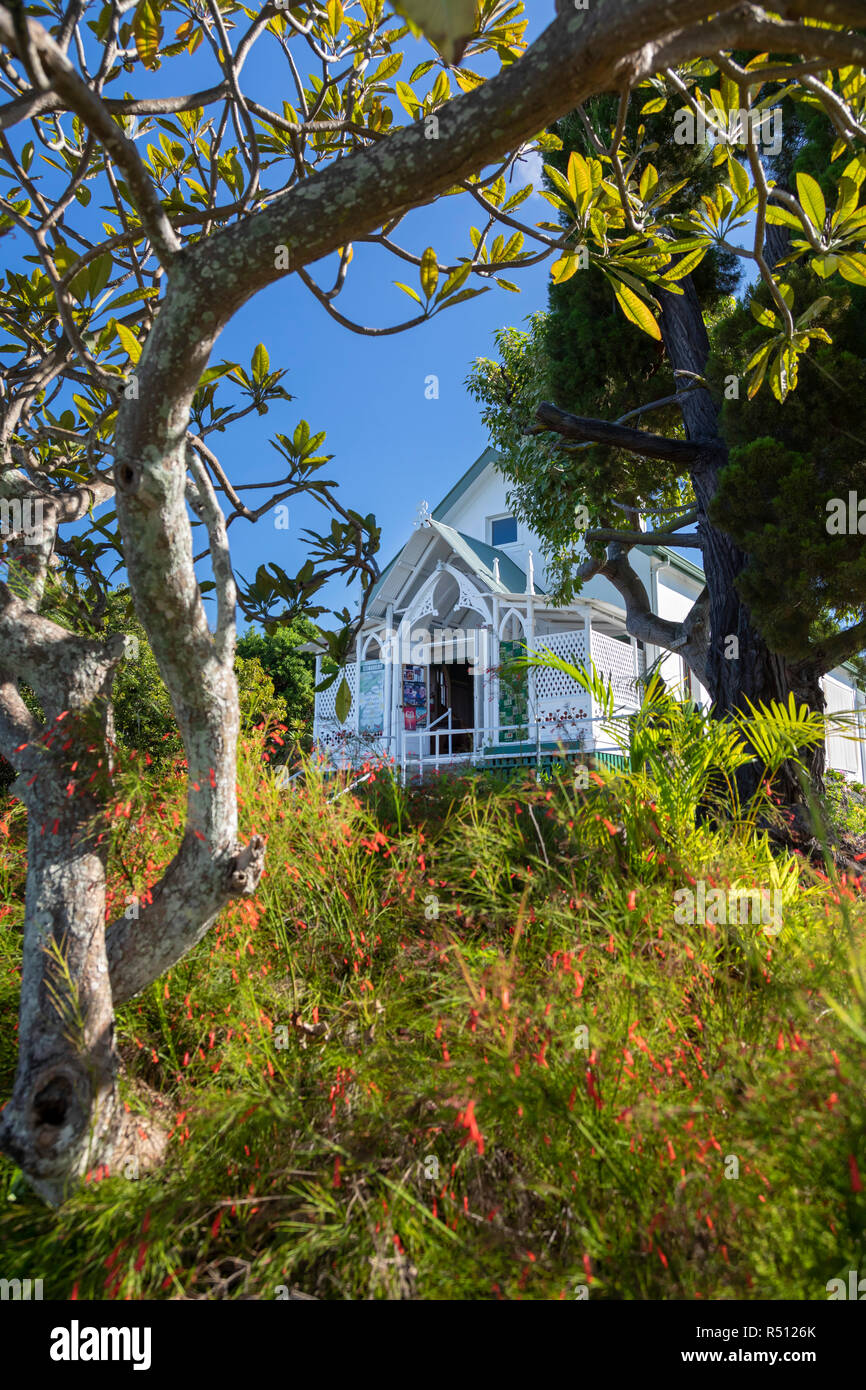 Honaunau, Hawaii - St. Benedikt Römisch-katholische Kirche, die auch als gemalte Kirche bekannt. Die Kirche wurde 1899-1904 erbaut. Es blickt auf den Pazifik Ocea Stockfoto