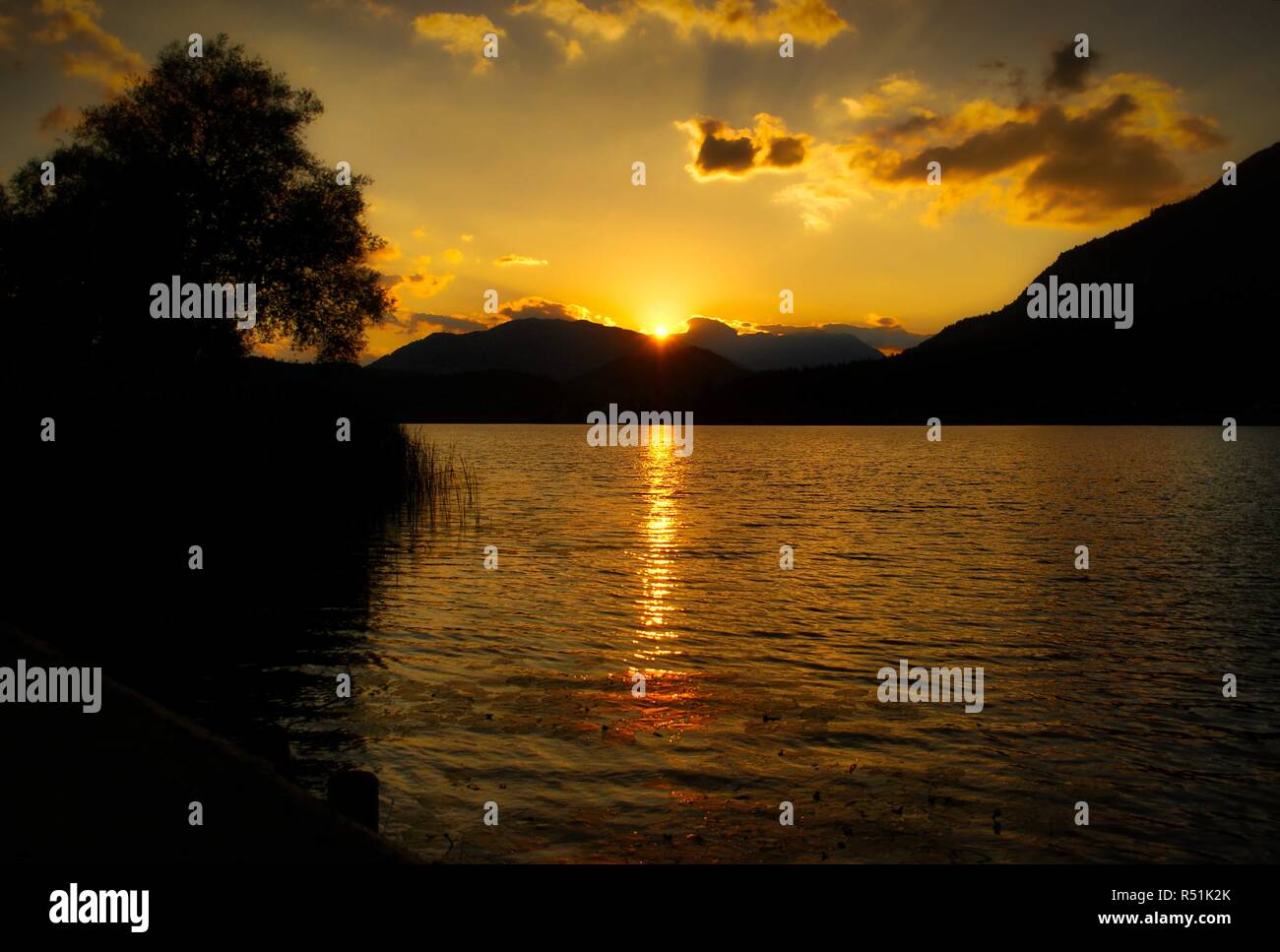 Golden Lake Sonnenuntergang Stockfoto