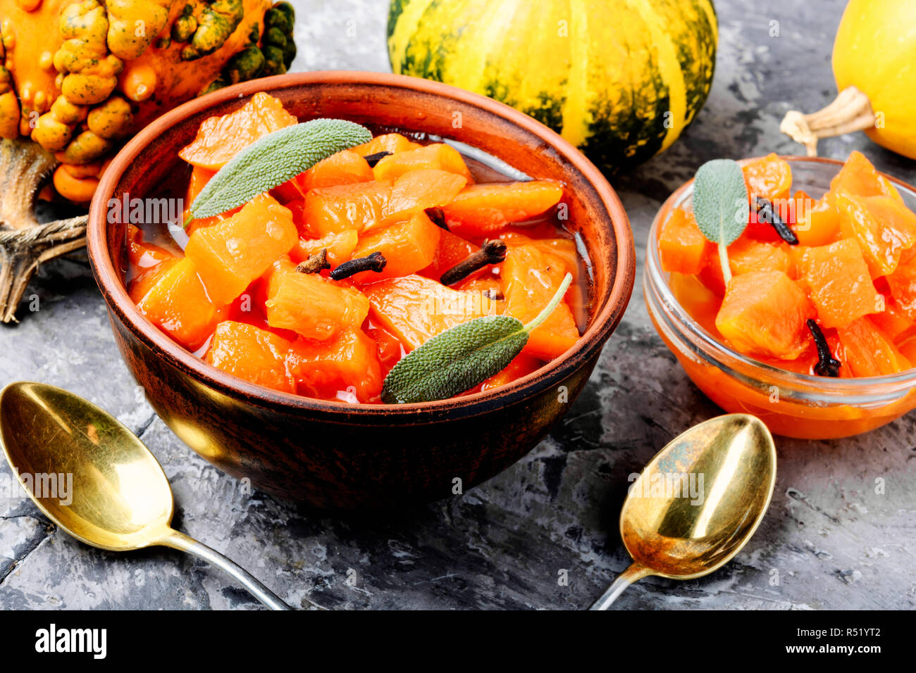 Herbst Kürbis Marmelade. Kürbis süße Nachspeise. Kürbis Marmelade. Herbst Küche Stockfoto