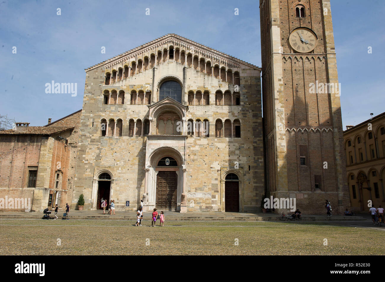Italien Emilia Romagna Parma S Maria Assunta Kathedrale Die Romanische Fassade Stockfotografie Alamy