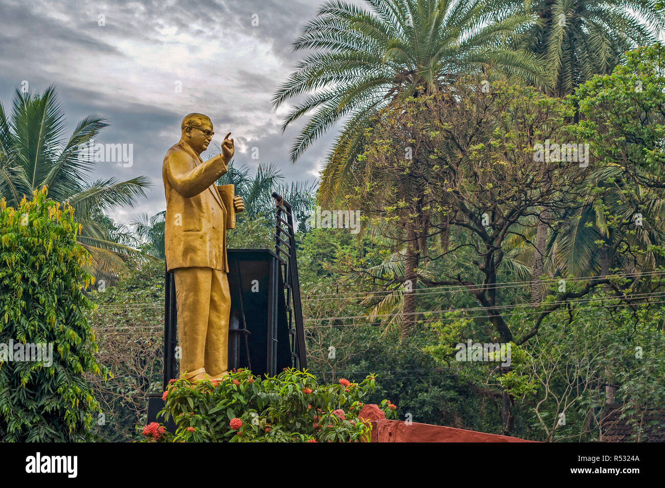 05-Jun-2015-Baba saheb Ambedkar statue Azad Park Road dharwad Karnataka Indien Asien Stockfoto