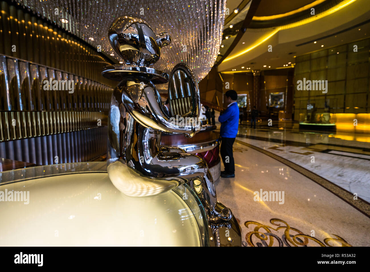 Detail der eleganten Rezeption Grand Lisboa Hotel und Casino. Macau, Januar 2018 Stockfoto