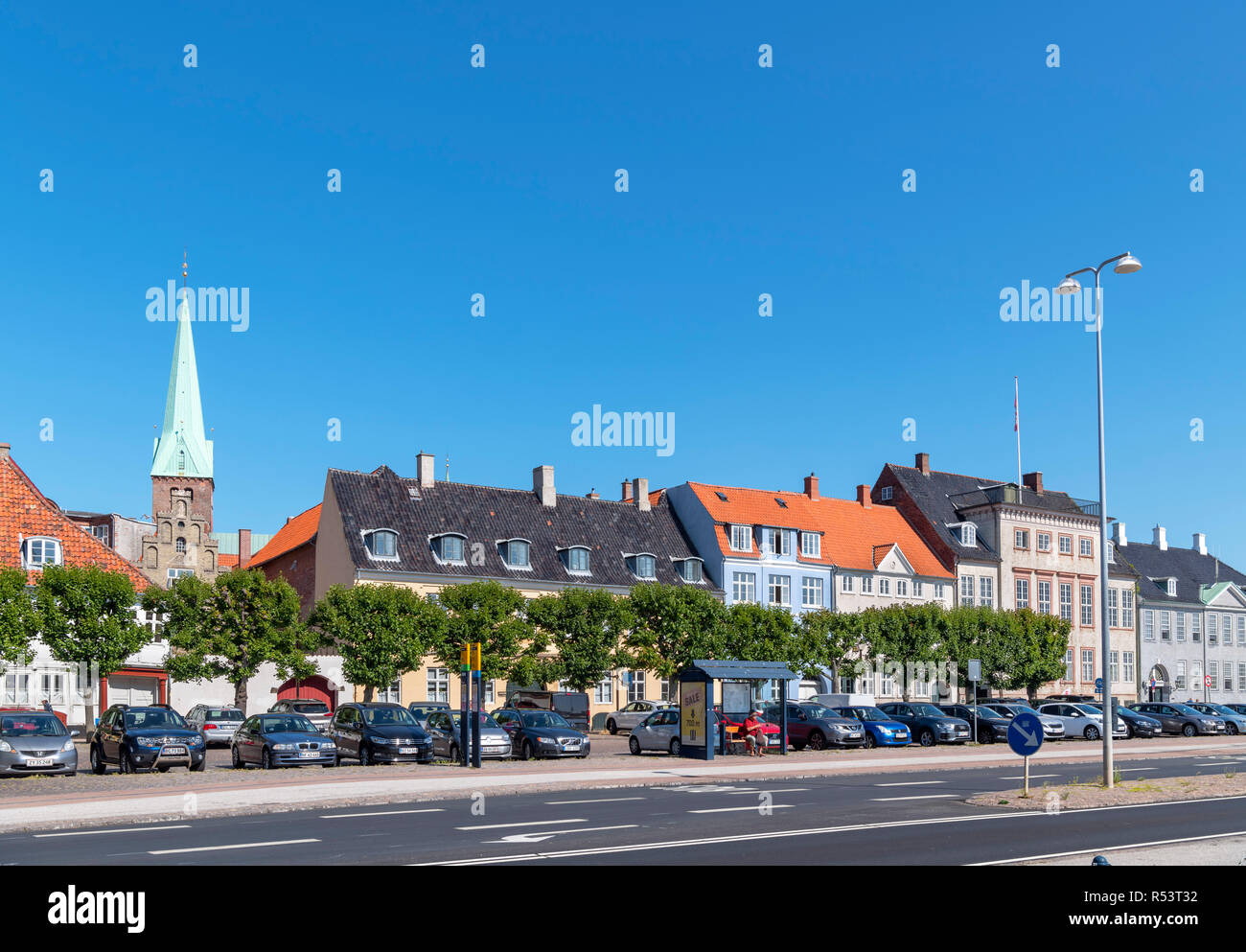 Am Meer entlang Strandgade Gebäude im Zentrum der Altstadt, Helsingør (Elsinore), Seeland, Dänemark Stockfoto