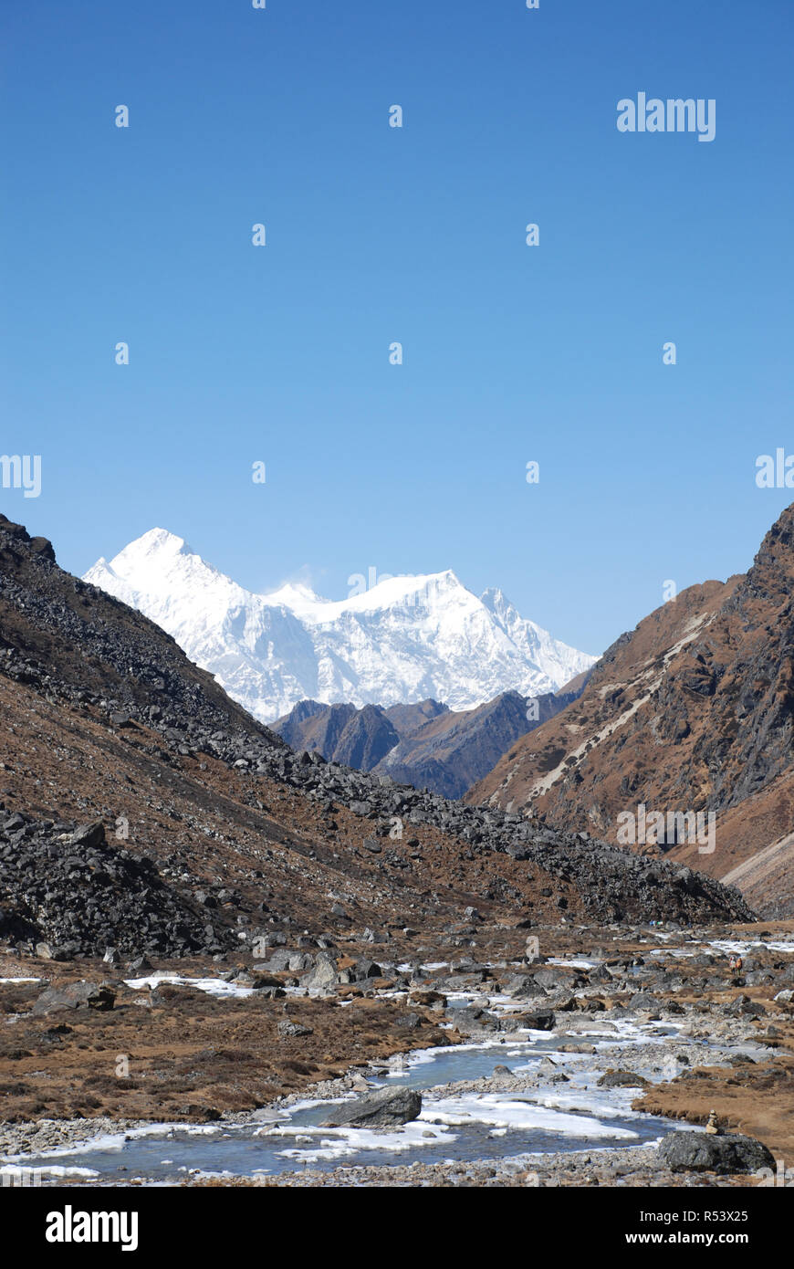 Kangchenjunga vom Lumba Sumba La im östlichen Nepal gesehen Stockfoto