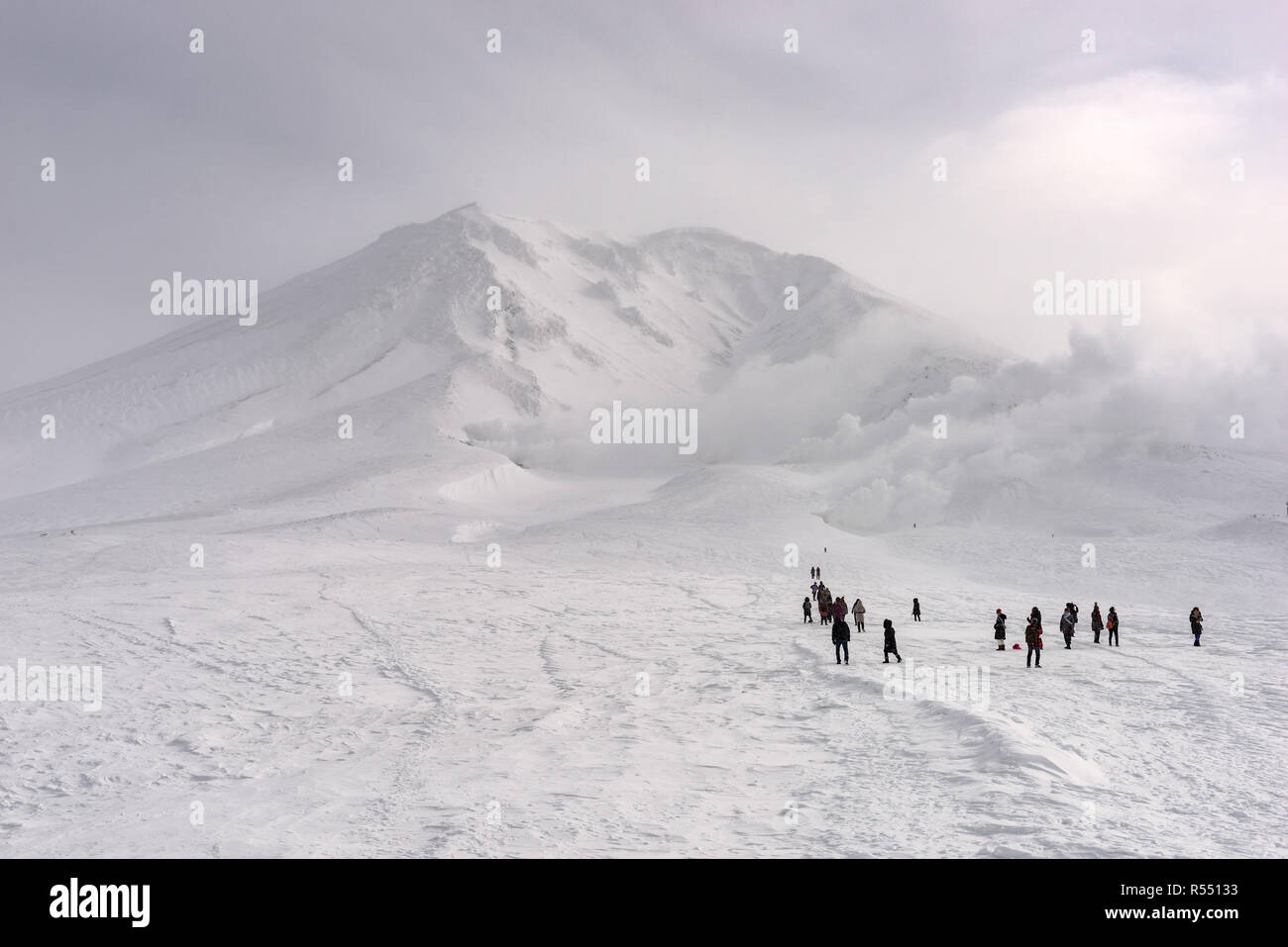 Mt. Asahi, Hokkaido, Japan vulkanischen Gipfel Daisetsuzan Nationalpark während der Wintersaison. Stockfoto