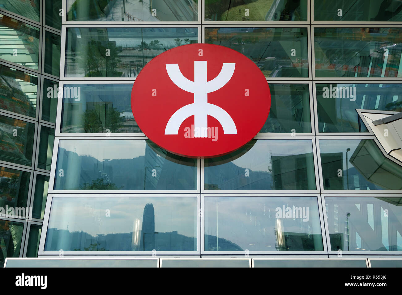 West Kowloon, Hong Kong - 19. November 2018: Haupteingang West Kowloon High Speed Rail Station in Hongkong mit der MTR betrieben. Stockfoto