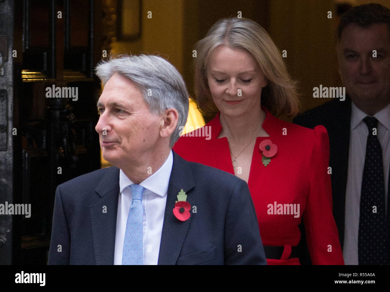 Schatzkanzler Philip Hammond fährt Nr. 11 Downing Street sein Budget dem Parlament vorzulegen. Mit: schatzkanzler Philip Hammond, Liz Truss MP Wo: London, Vereinigtes Königreich, wenn: 29 Okt 2018 Credit: Wheatley/WANN Stockfoto